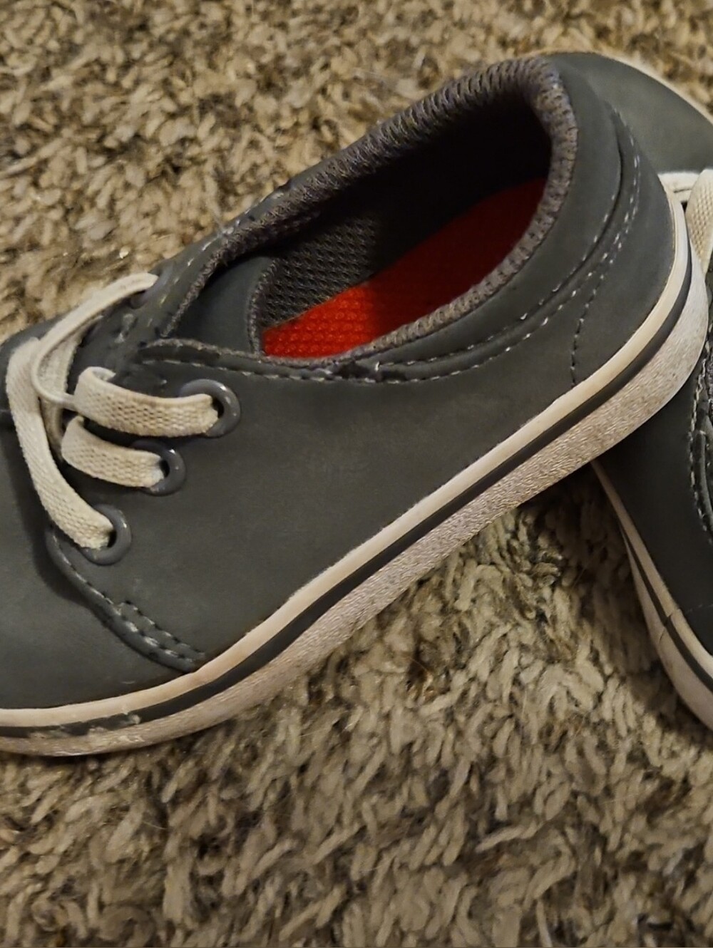 Cat & Jack Casual Lace-Up Shoes in Gray, 6c